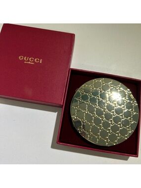 Gucci  beauty mirror
